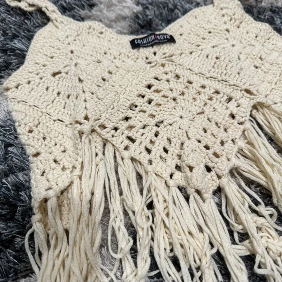 Fashion Nova - Festival Crochet Top - Picture 2 of 2